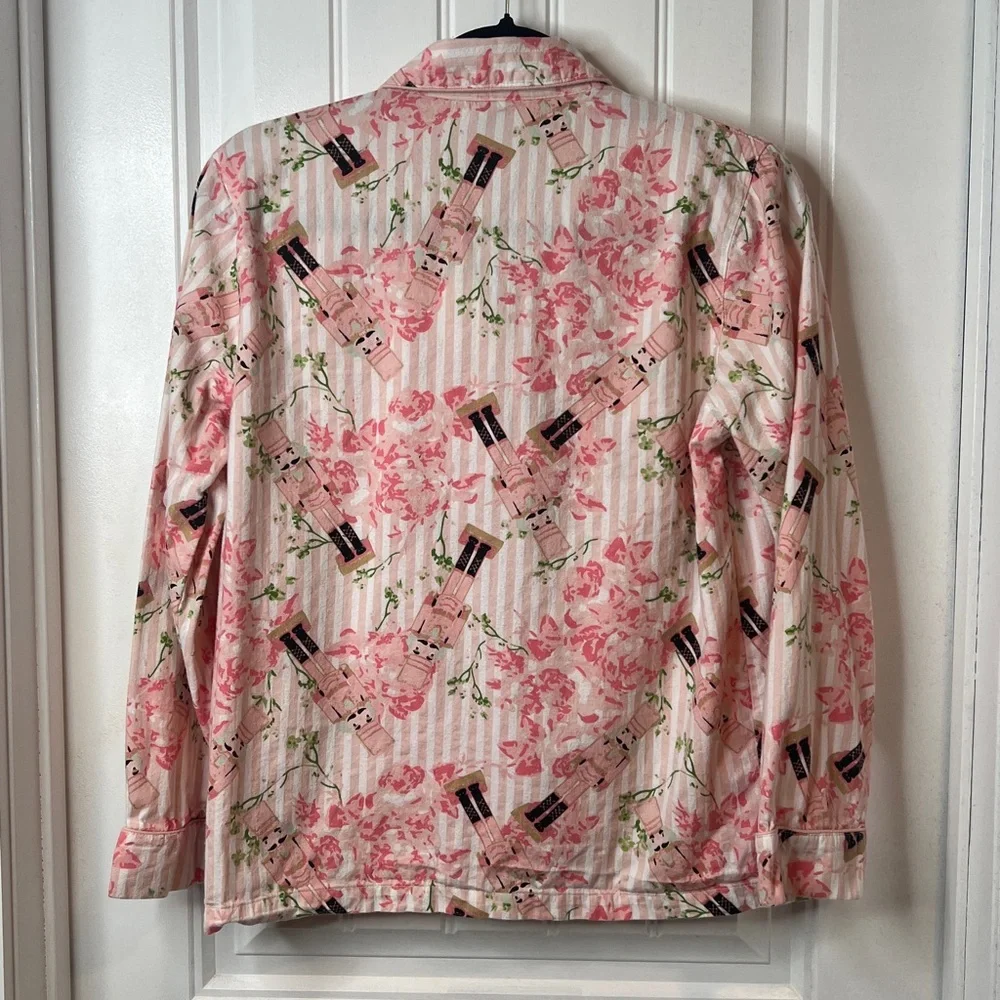 8 Oak Lane Ladies Pink Pajamas with Fun Nutcracker Christmas Print.‎ Size XS/S.